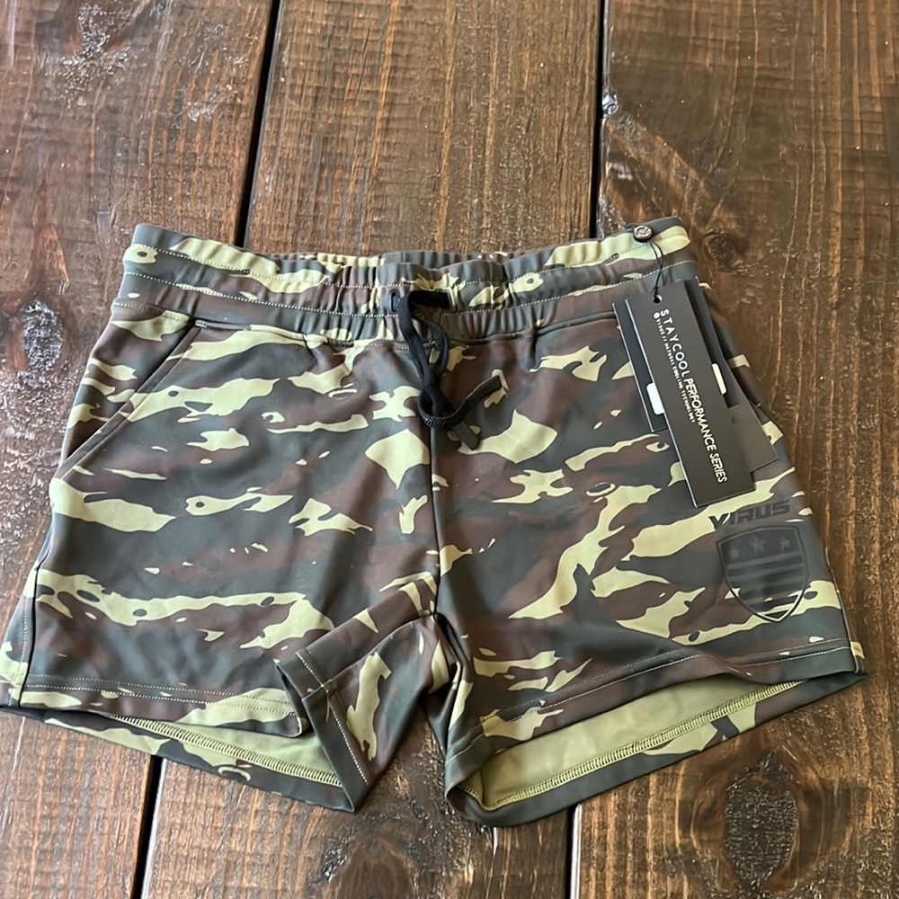 NWT Virus Stay Cool Performance Series camo shorts- womens size small